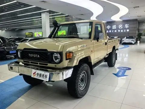 Toyota 兰德酷路泽皮卡 2024
