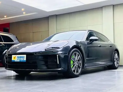 Porsche Panamera 2024