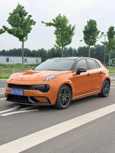 Lynk & Co 02 Hatchback 2021
