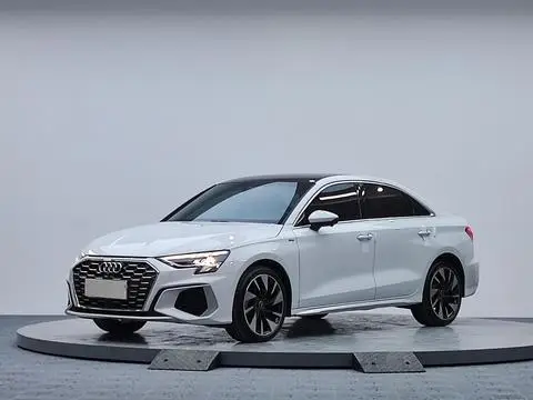 Audi A3 2022 — фото 1