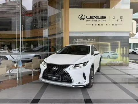 Lexus RX 2020 — фото 1