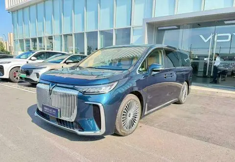 Voyah 梦想家 PHEV 2025