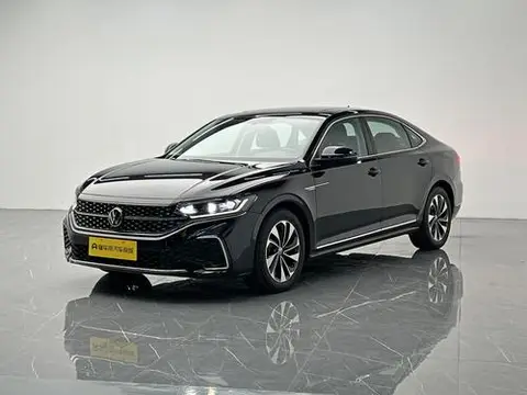 Volkswagen Passat 2023