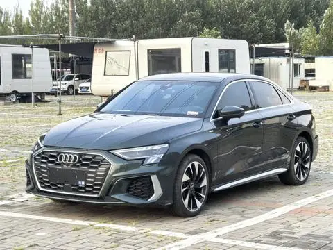 Audi A3 2023 — фото 1