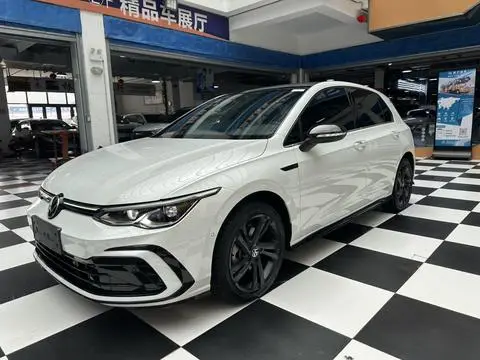 Volkswagen Golf 2021