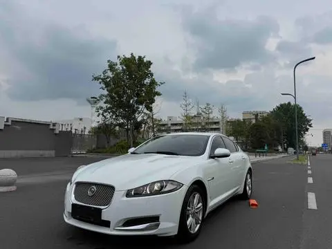 Jaguar XF 2013
