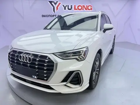 Audi Q3 2022 — фото 1