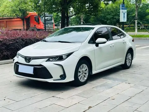 Toyota Corolla 2019 — фото 1