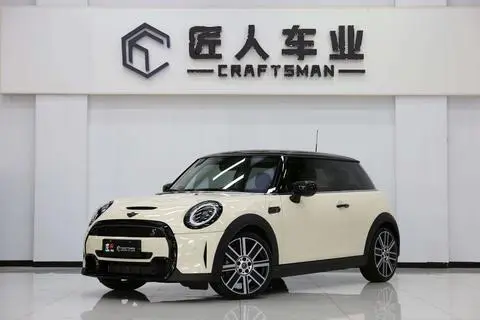 MINI MINI 2022