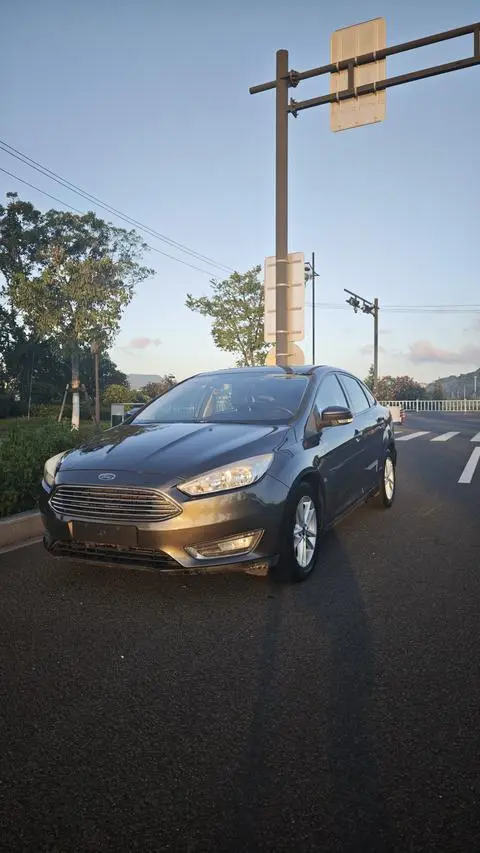 Ford Focus 2015 — фото 1