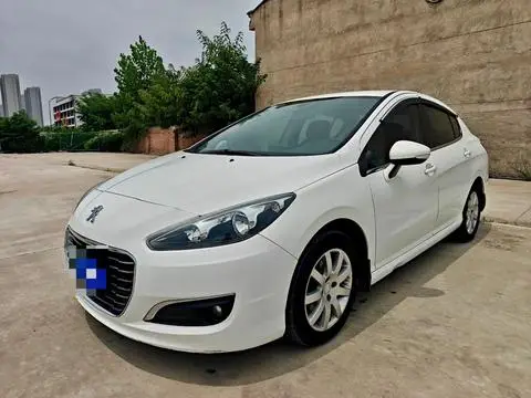 Peugeot 308 2014 — фото 1