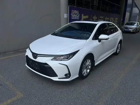 Toyota Corolla 2023 — фото 1