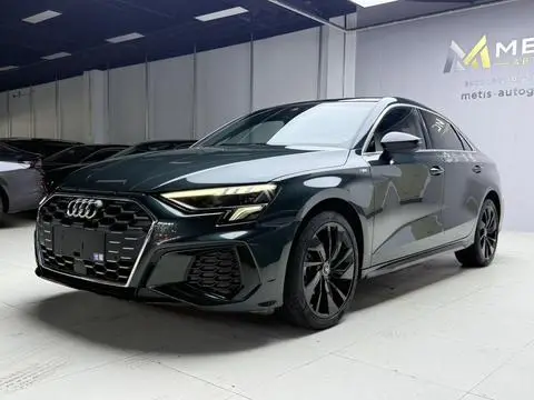 Audi A3 2023 — фото 1