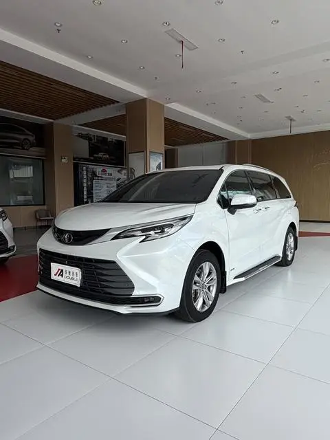 Toyota 赛那 2024