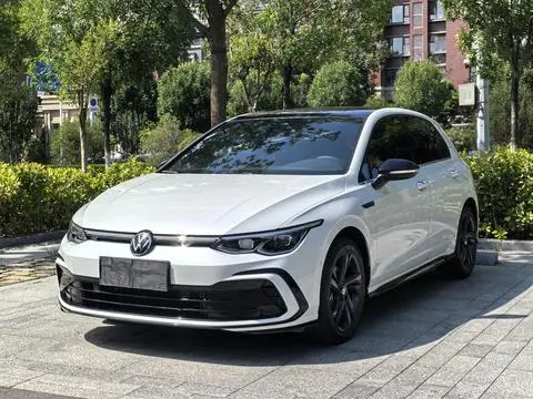 Volkswagen Golf 2021