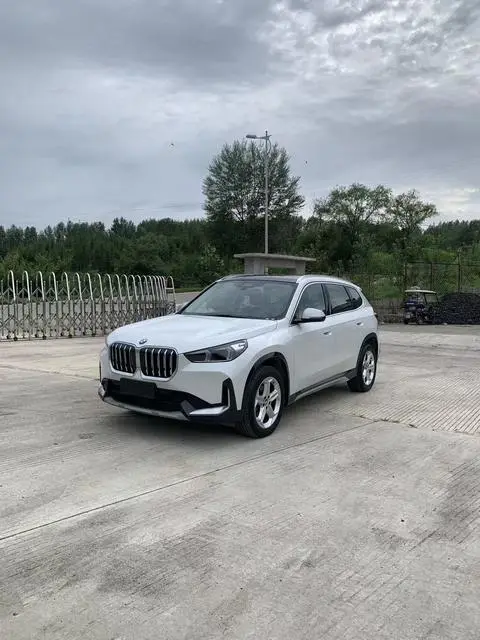 BMW X1 2023 — фото 1