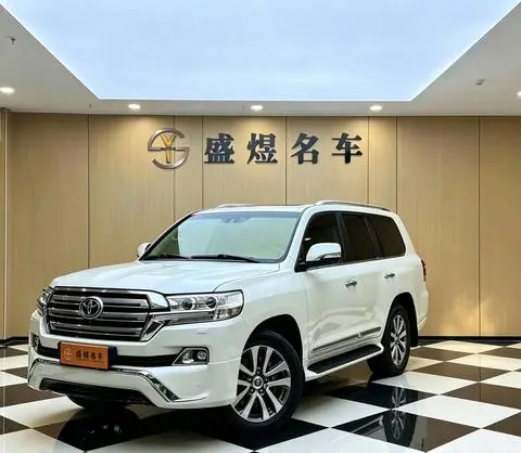 Toyota Land Cruiser 2019 — фото 1