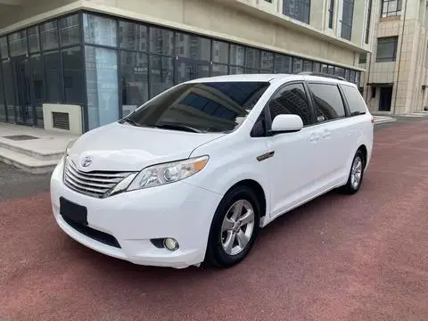 Toyota SIENNA 2014 — фото 1