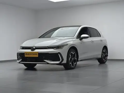 Volkswagen Golf 2025