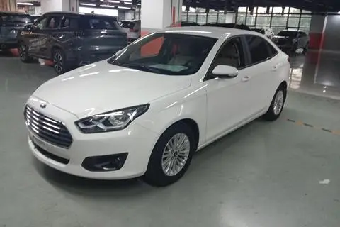 Ford Escort 2015 — фото 1