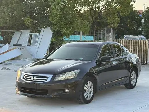 Honda Accord 2010 — фото 1