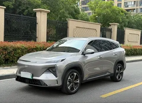 Geely L7 2024 — фото 1