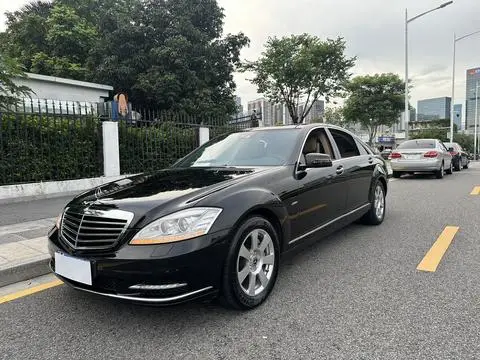 Mercedes-Benz S-Class 2012