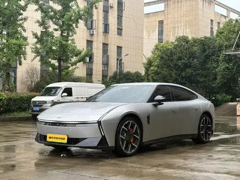 XPeng 小鹏P7 2025