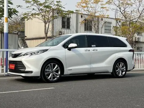 Toyota 赛那 2023
