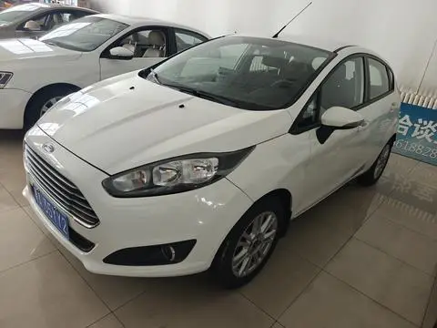 Ford 嘉年华 2013
