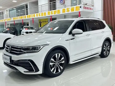 Volkswagen Tiguan L 2022 — фото 1