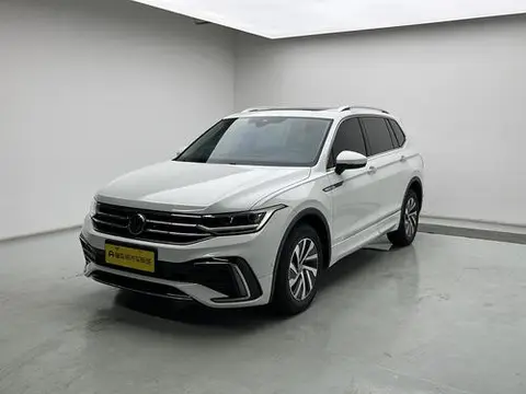 Volkswagen Tiguan L PHEV 2023