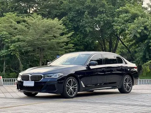 BMW 5 Series 2021 — фото 1
