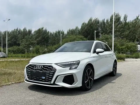 Audi A3 2022 — фото 1