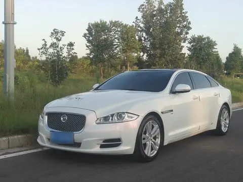 Jaguar XJ 2015