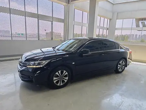 Honda Accord 2015 — фото 1