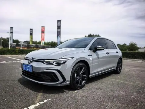 Volkswagen Golf 2023