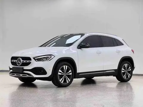 Mercedes-Benz GLA 2023
