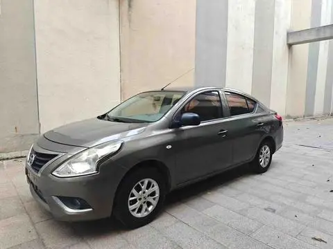 Nissan 阳光 2015