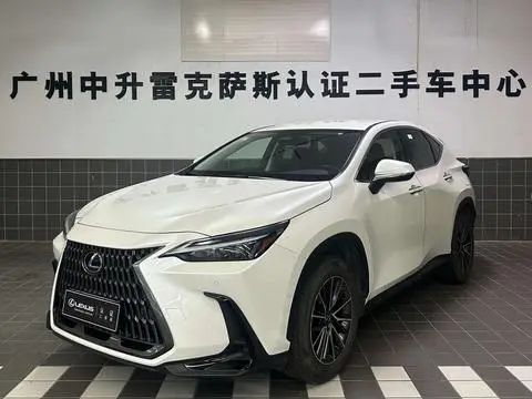 Lexus NX 2023