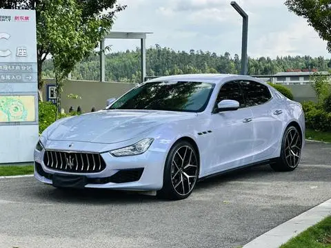 Maserati Ghibli 2019 — фото 1