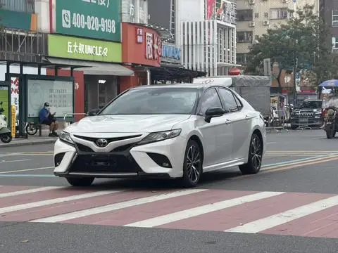 Toyota Camry 2019