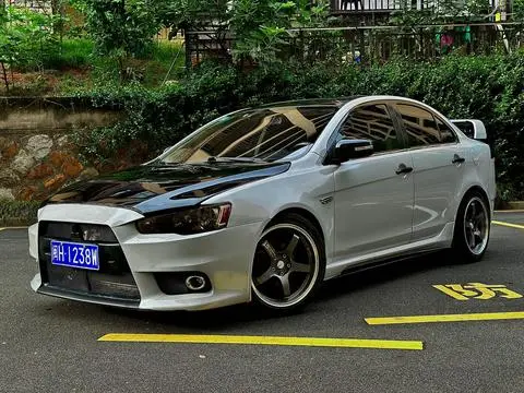Mitsubishi 翼神 2015