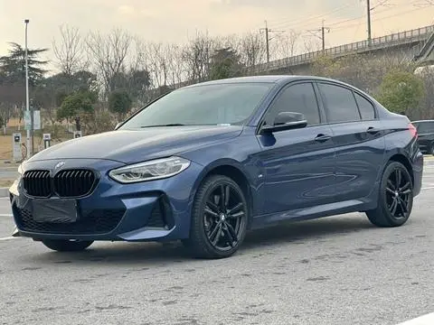 BMW 1 Series 2021 — фото 1