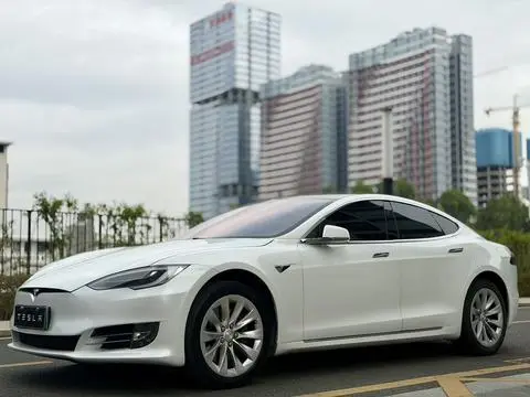 Tesla Model S 2016