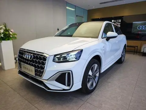 Audi Q2L 2025