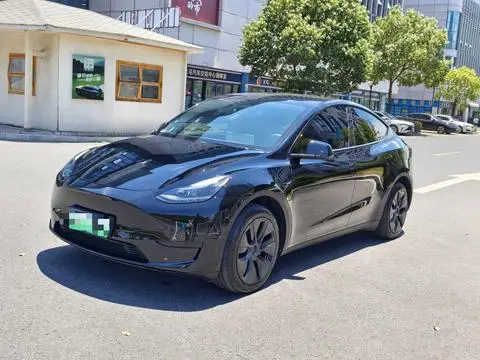 Tesla Model Y 2023 — фото 1
