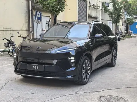 NIO ES8 2023