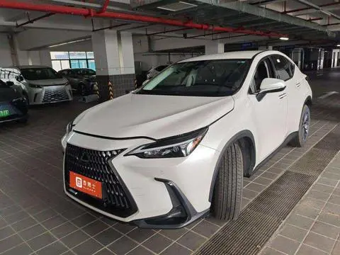 Lexus NX 2023