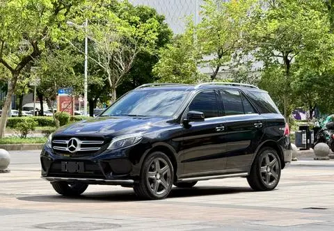 Mercedes-Benz GLE 2015